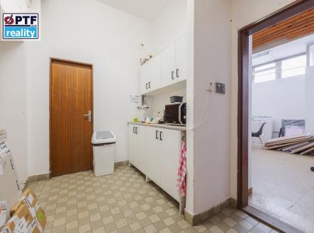 Pronájem komerčního objektu, výroba, 145 m²