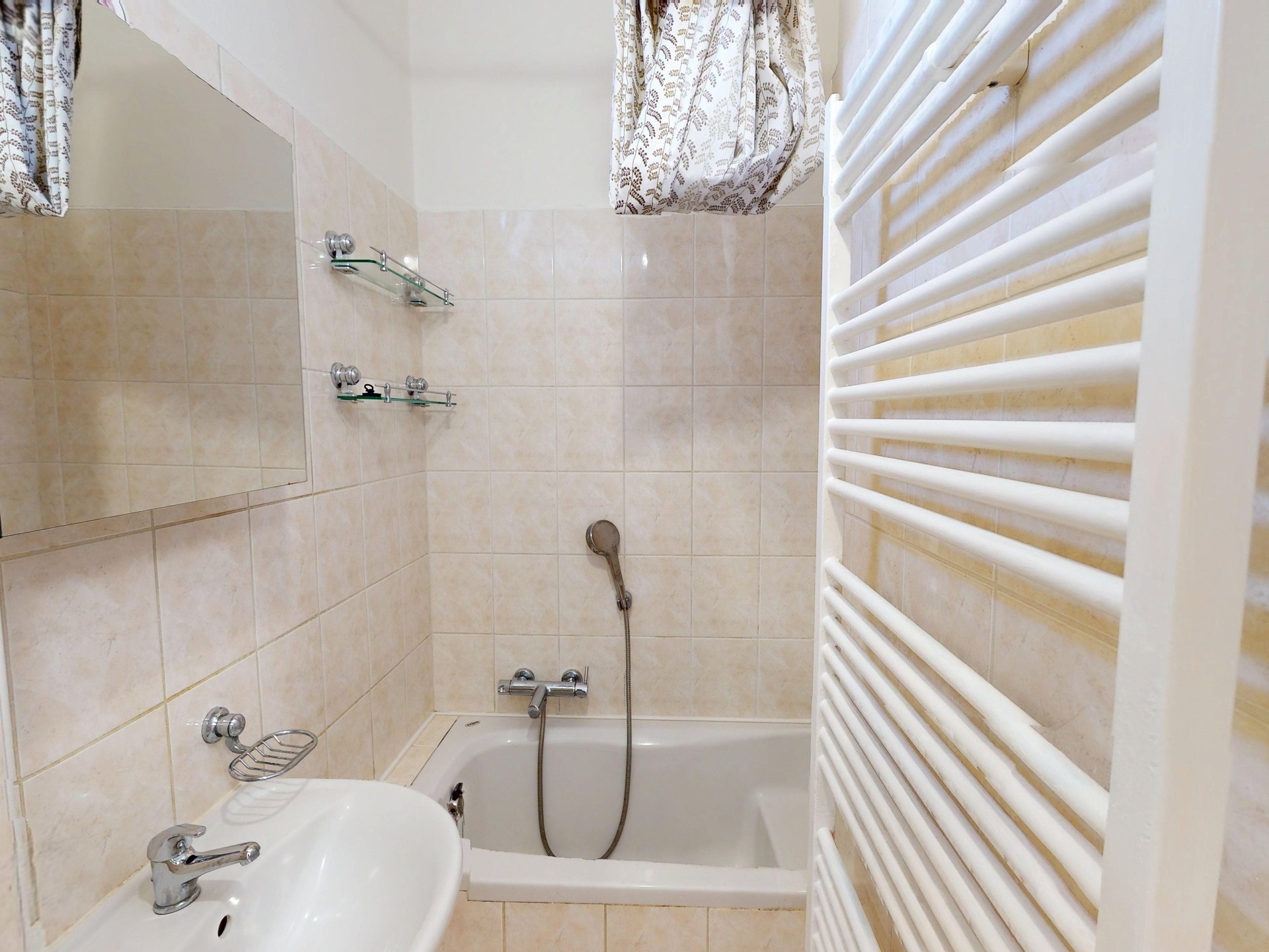 Pronájem rodinného domu 4+1, Praha 9 – Hloubětín