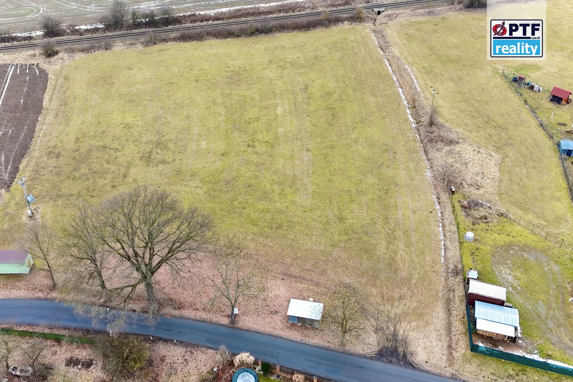 Prodej velkého stavebního pozemku (4000 m²), Bezděkov – Poborovice