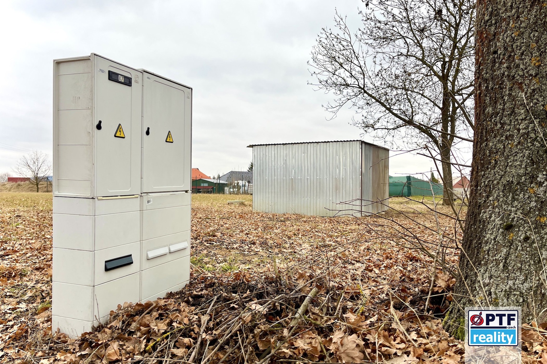 Prodej velkého stavebního pozemku (4000 m²), Bezděkov – Poborovice