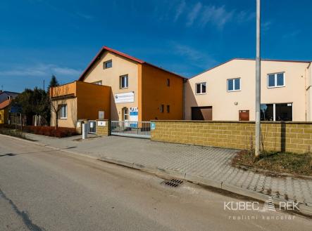 Prodej skladovací prostor, 761 m²