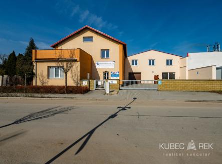 Prodej skladovací prostor, 761 m²