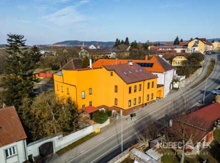 Prodej nájemního domu, 588 m²