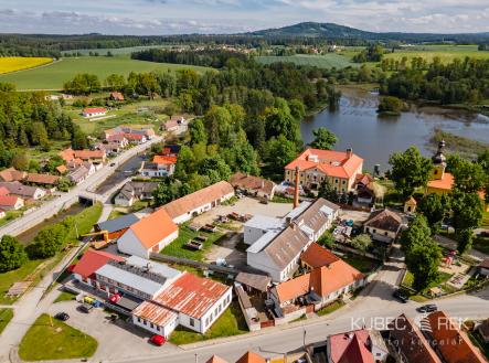 Pronájem - zemědělský objekt, 2 325 m²