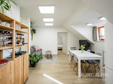 Pronájem bytu, 2+kk, 60 m²