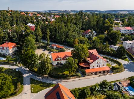 Prodej hotel, 2 200 m²