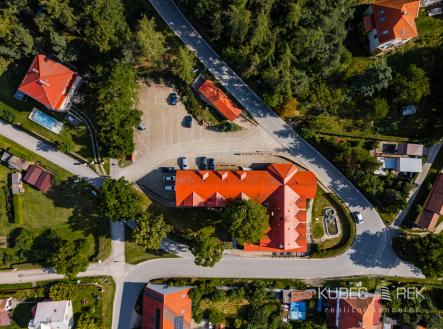 Prodej hotel, 2 200 m²