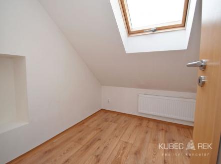 Pronájem bytu, 2+kk, 76 m²