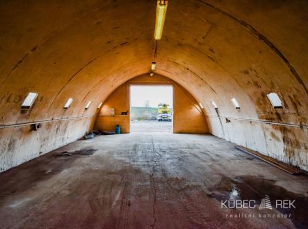 Pronájem skladovací prostor, 148 m²