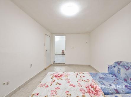 Pronájem bytu, 3+kk, 70 m²
