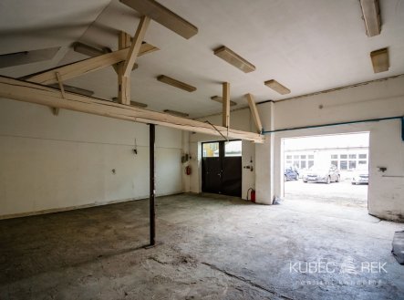 Pronájem skladu, 100 m²