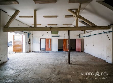Pronájem skladu, 100 m²