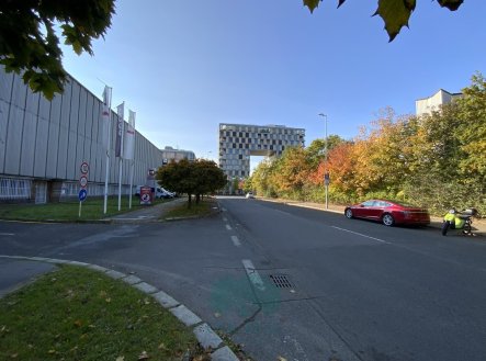 Pronájem, Garážové stání, 14 m² - Praha - Podolí