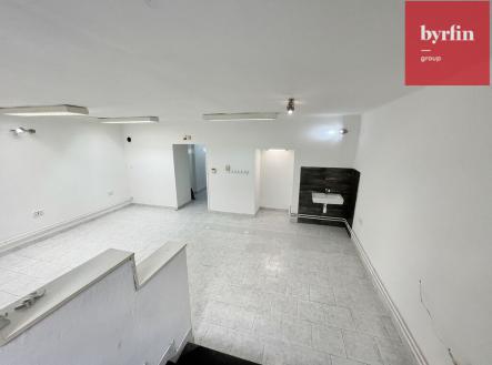 Pronájem - obchodní prostor, 77 m²