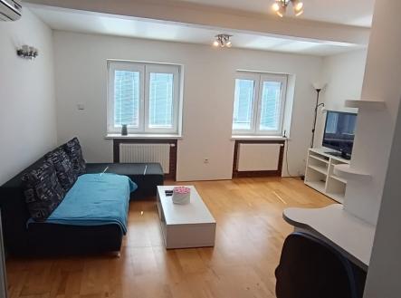 Pronájem bytu, 2+kk, 35 m²