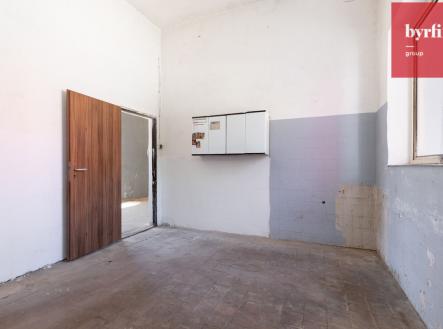 Pronájem výrobní prostor, 94 m²