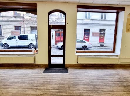 Pronájem obchodní prostor, 70 m²