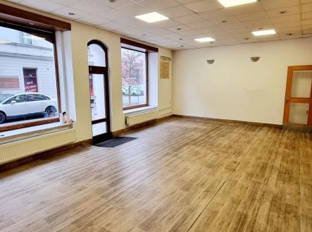 Pronájem obchodní prostor, 70 m²