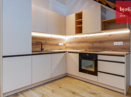 Pronájem bytu, 2+kk, 56 m²