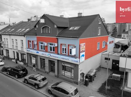 Pronájem kanceláře, 273 m²