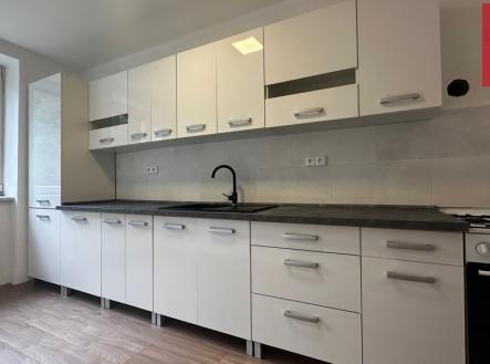 Pronájem bytu, 2+1, 71 m²