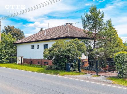 Pronájem - dům/vila, 269 m²