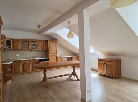 Pronájem bytu, 3+kk, 102 m²