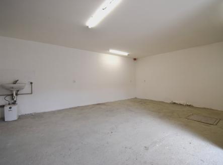 Pronájem - komerční objekt, sklad, 92 m²