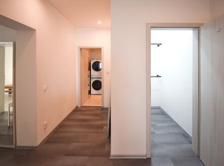 Pronájem bytu, 2+1, 80 m²