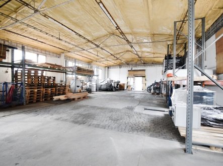 Pronájem komerčního objektu, výroba, 266 m²