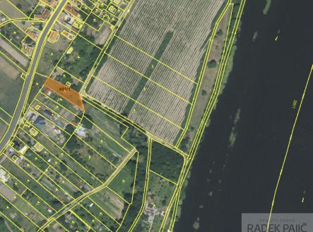 Prodej pozemku pro bydlení, 1 702 m²