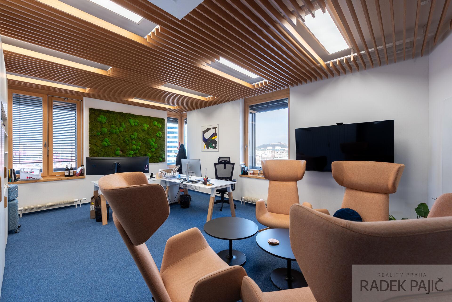 AZ Tower - prodej moderní kanceláře v ikonické budově, 272,27 m2