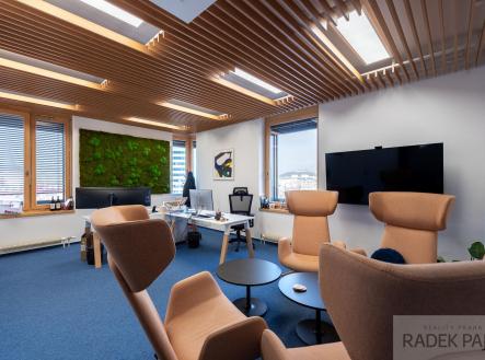 Prodej kanceláře, 272 m²