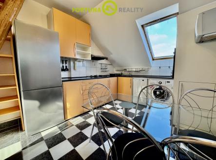 Prodej bytu, 4+1, 121 m²