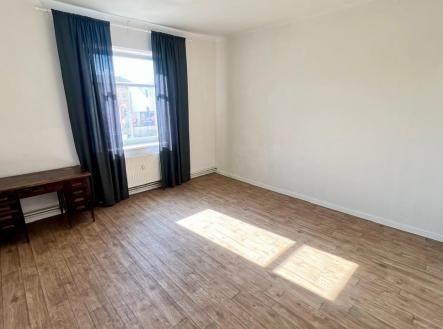 Pronájem - obchodní prostor, 43 m²