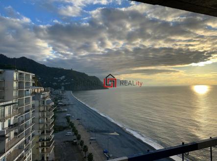 PHOTO-2025-12-01-22-35-03 6.jpg