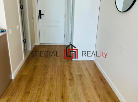 PHOTO-2025-11-30-15-18-15 52.jpg