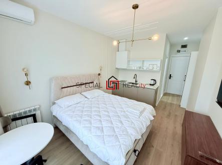 PHOTO-2025-11-30-15-18-15 55.jpg