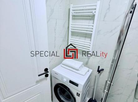 PHOTO-2025-11-30-15-18-15 59.jpg