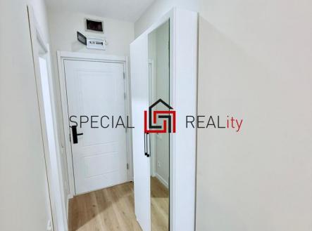 PHOTO-2025-11-30-15-18-15 56.jpg