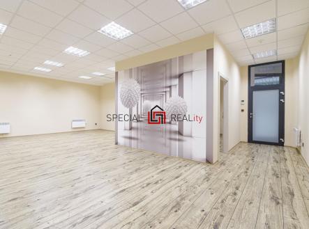 Prodej obchodní prostor, 121 m²