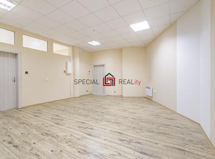 Prodej obchodní prostor, 121 m²