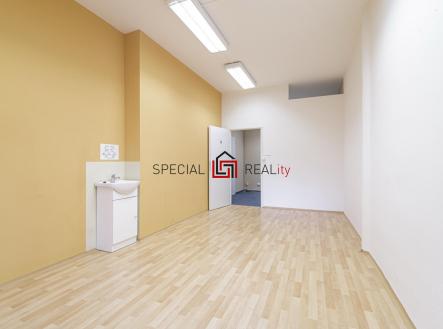 Prodej obchodní prostor, 139 m²