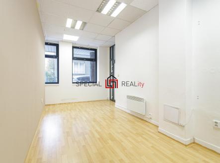Prodej obchodní prostor, 108 m²