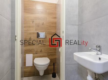 Prodej obchodní prostor, 108 m²