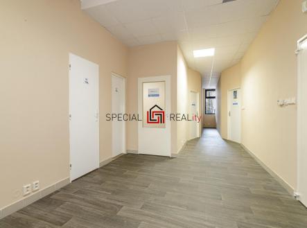 Prodej komerčního objektu, jiný, 108 m²