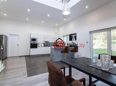 Pronájem domu/vily, 99 m²