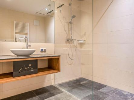 alpenparks-hotel-apartment-carpe-solem-mariapfarr_dsc09485-hdr-bearbeitet.jpg