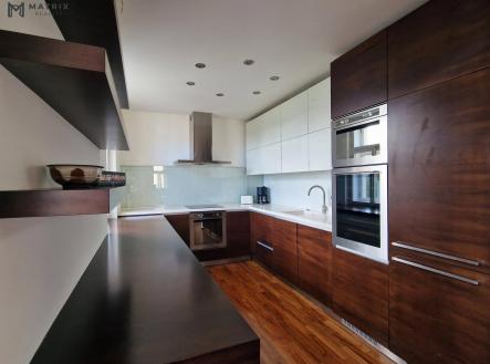 Pronájem bytu, 3+kk, 109 m²