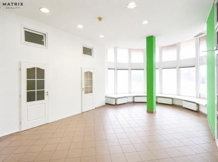 Pronájem obchodní prostory, 121 m²